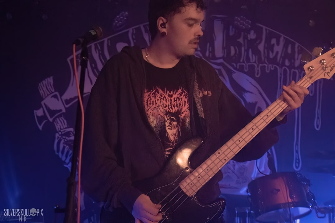 AKKMM22DSC_4115X-low-light.jpg - Silverskullpix