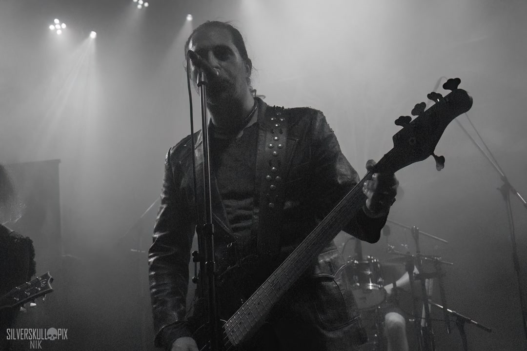 ashvol1DSC_0058X-low-light.jpg - Silverskullpix