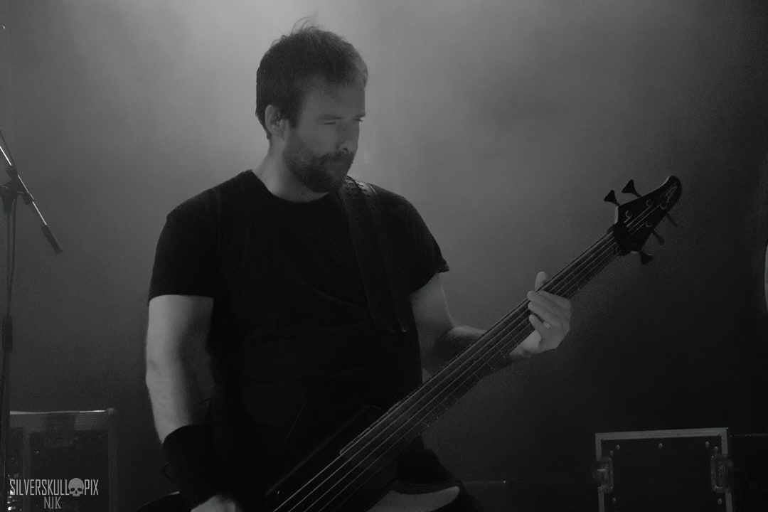 ashvol1DSC_8760X-low-light.jpg - Silverskullpix