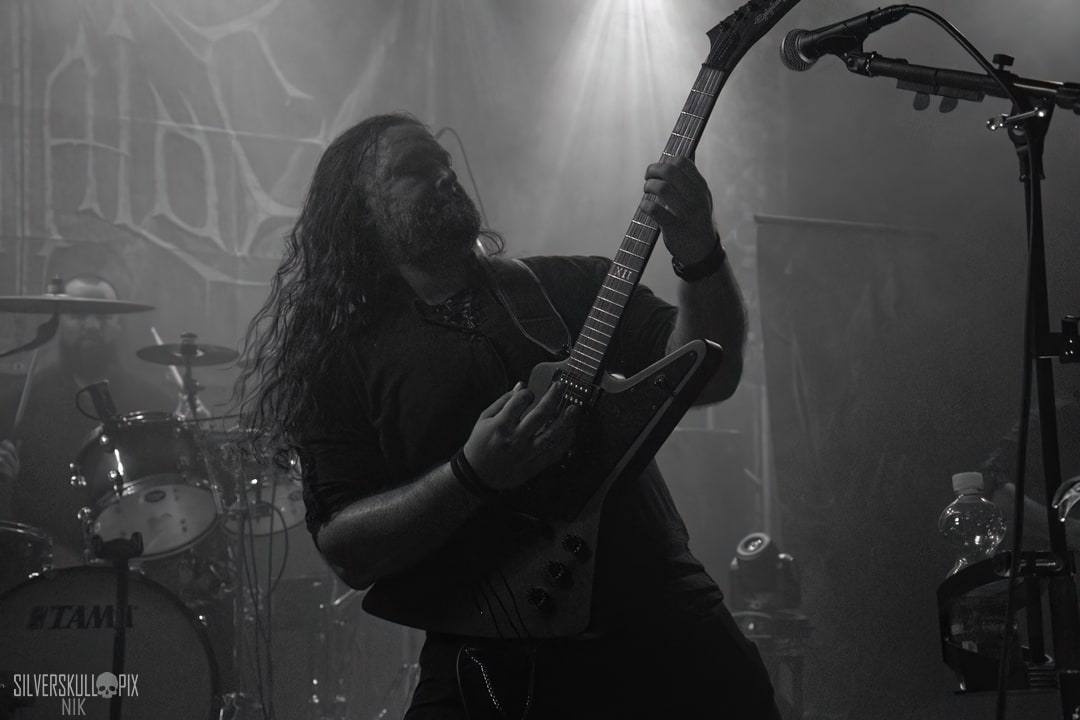 ashvol1DSC_9619X-low-light.jpg - Silverskullpix