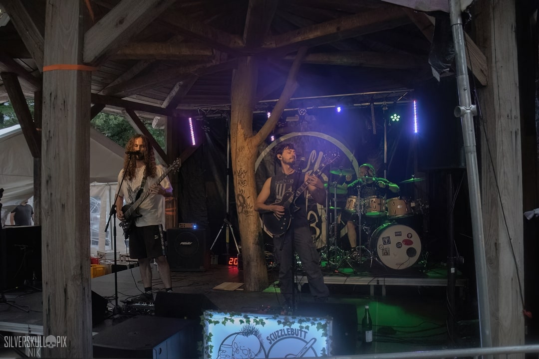 scuzzleDSC_7503X-low-light.jpg - Silverskullpix