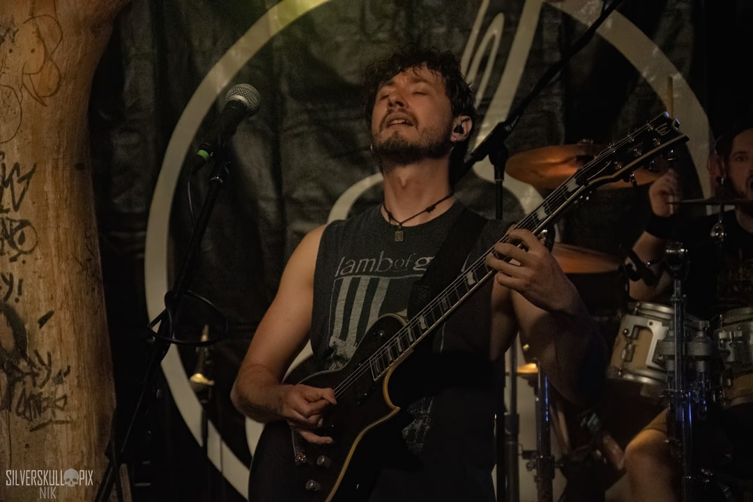 scuzzleDSC_7649X-low-light.jpg - Silverskullpix