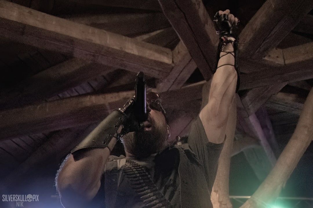scuzzleDSC_8026X-low-light.jpg - Silverskullpix