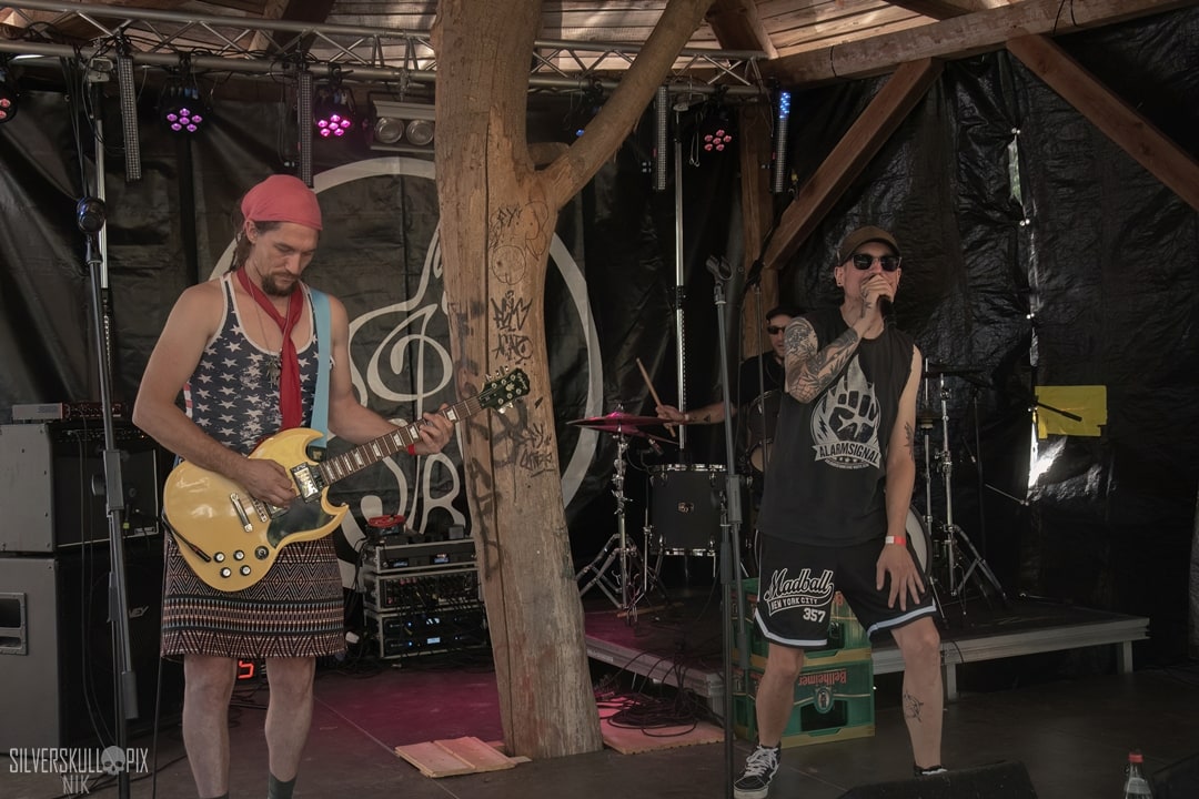 scuzzleDSC_8236X-low-light.jpg - Silverskullpix