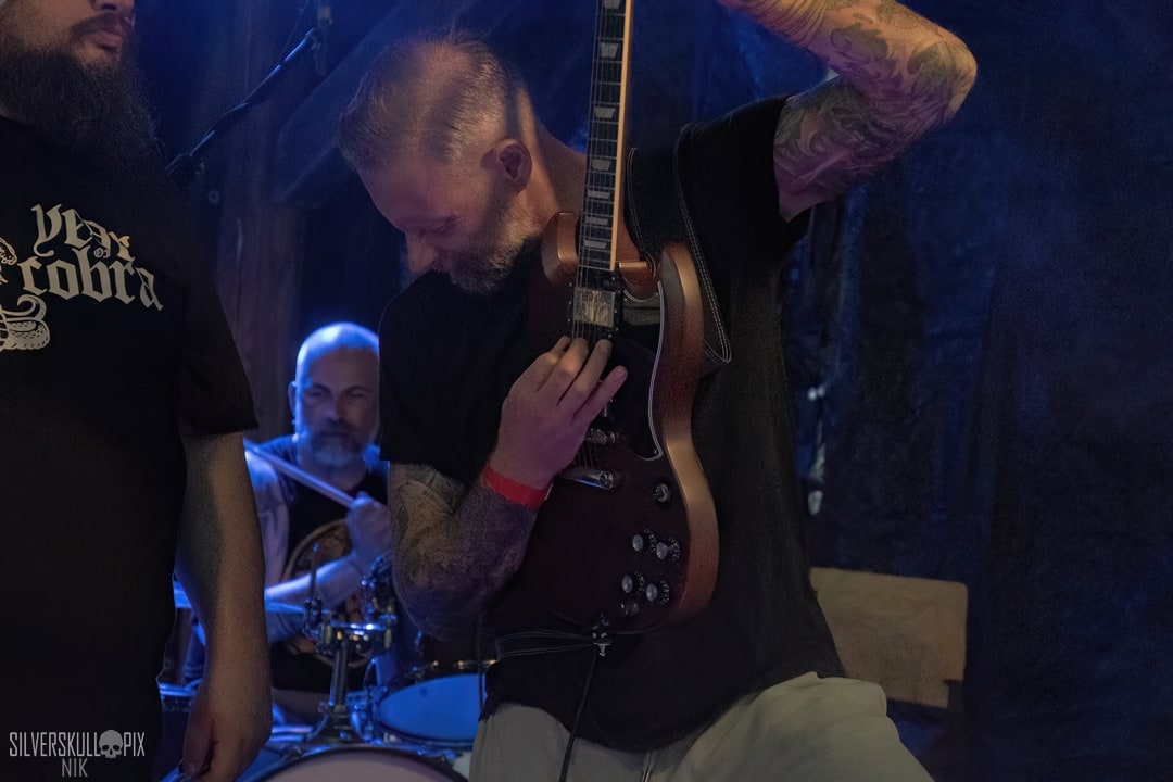 scuzzleDSC_8897X-low-light.jpg - Silverskullpix