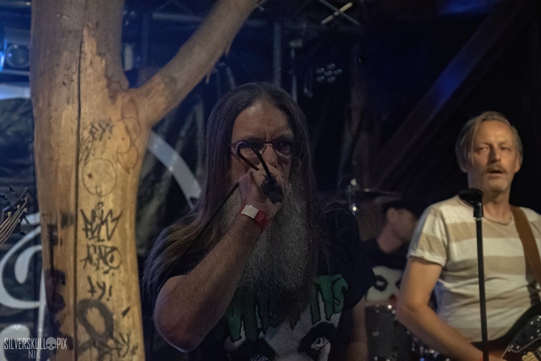 scuzzleDSC_8946X-low-light.jpg - Silverskullpix