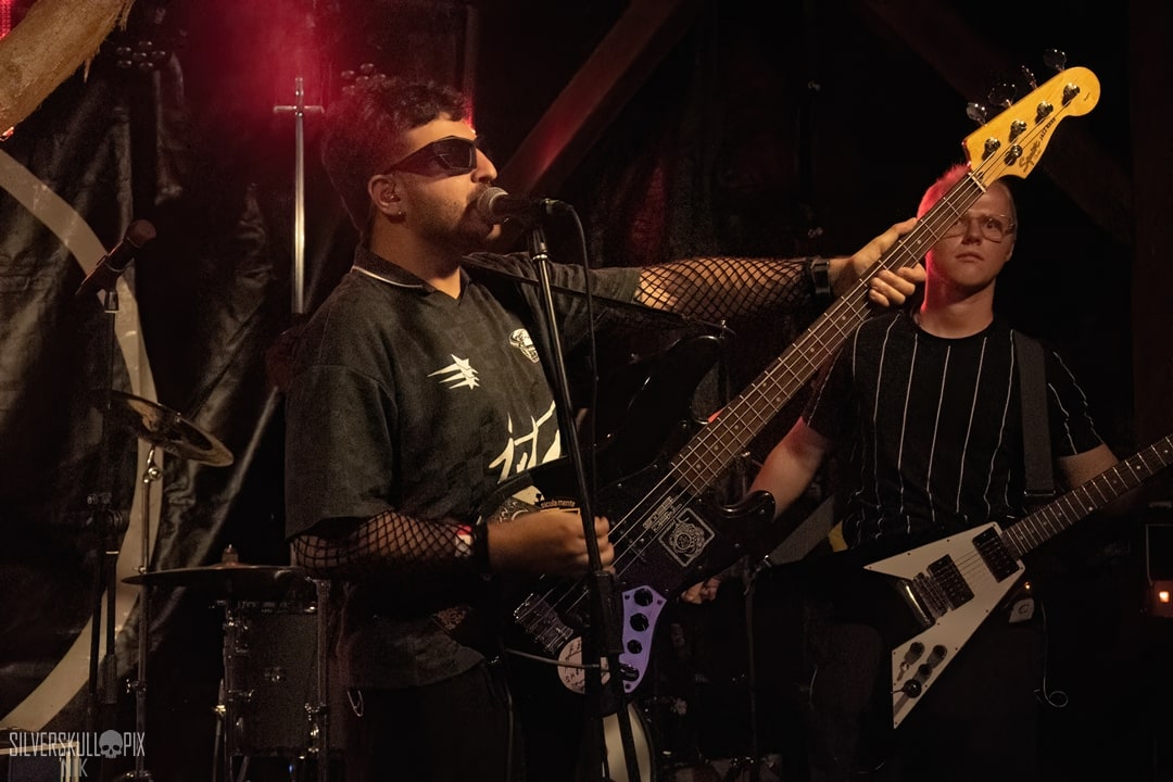 scuzzleDSC_9172X-low-light.jpg - Silverskullpix