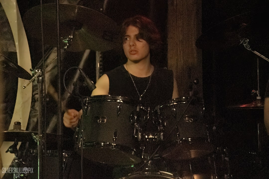 scuzzleDSC_9250X-low-light.jpg - Silverskullpix