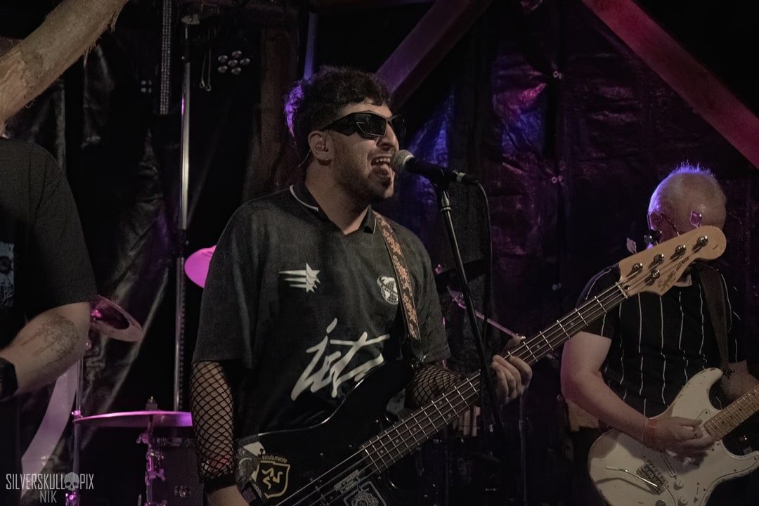 scuzzleDSC_9393X-low-light.jpg - Silverskullpix